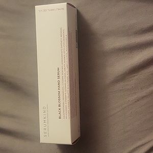 Serumkind Black Blossom Hand Serum